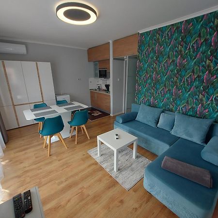 Cafe Relax Apartments Hévíz Exteriör bild