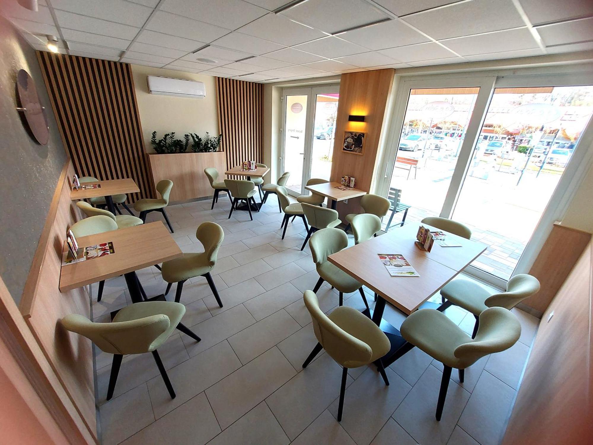 Cafe Relax Apartments Hévíz Exteriör bild