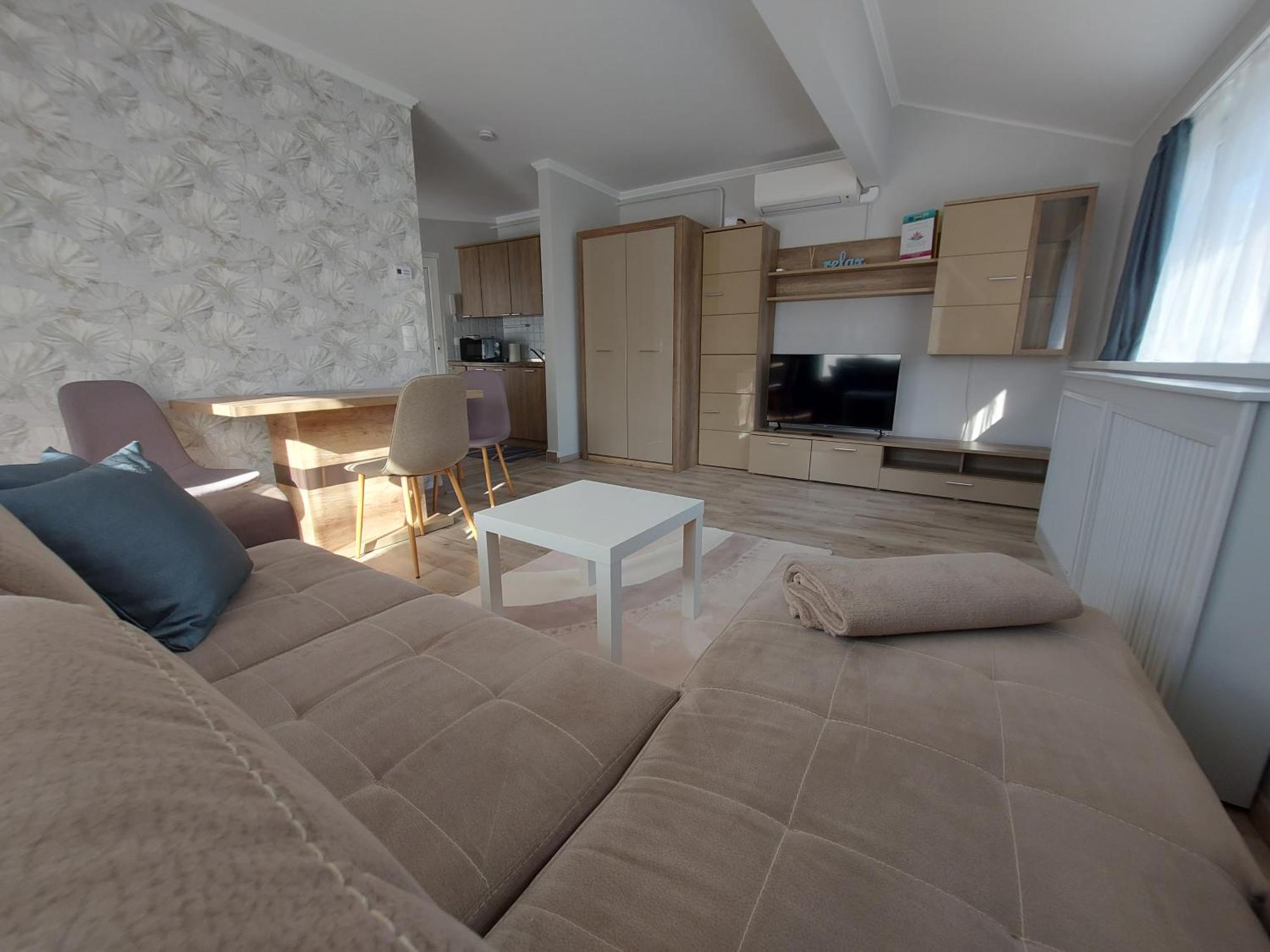 Cafe Relax Apartments Hévíz Exteriör bild